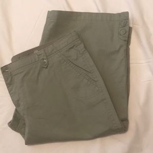 Green Capris